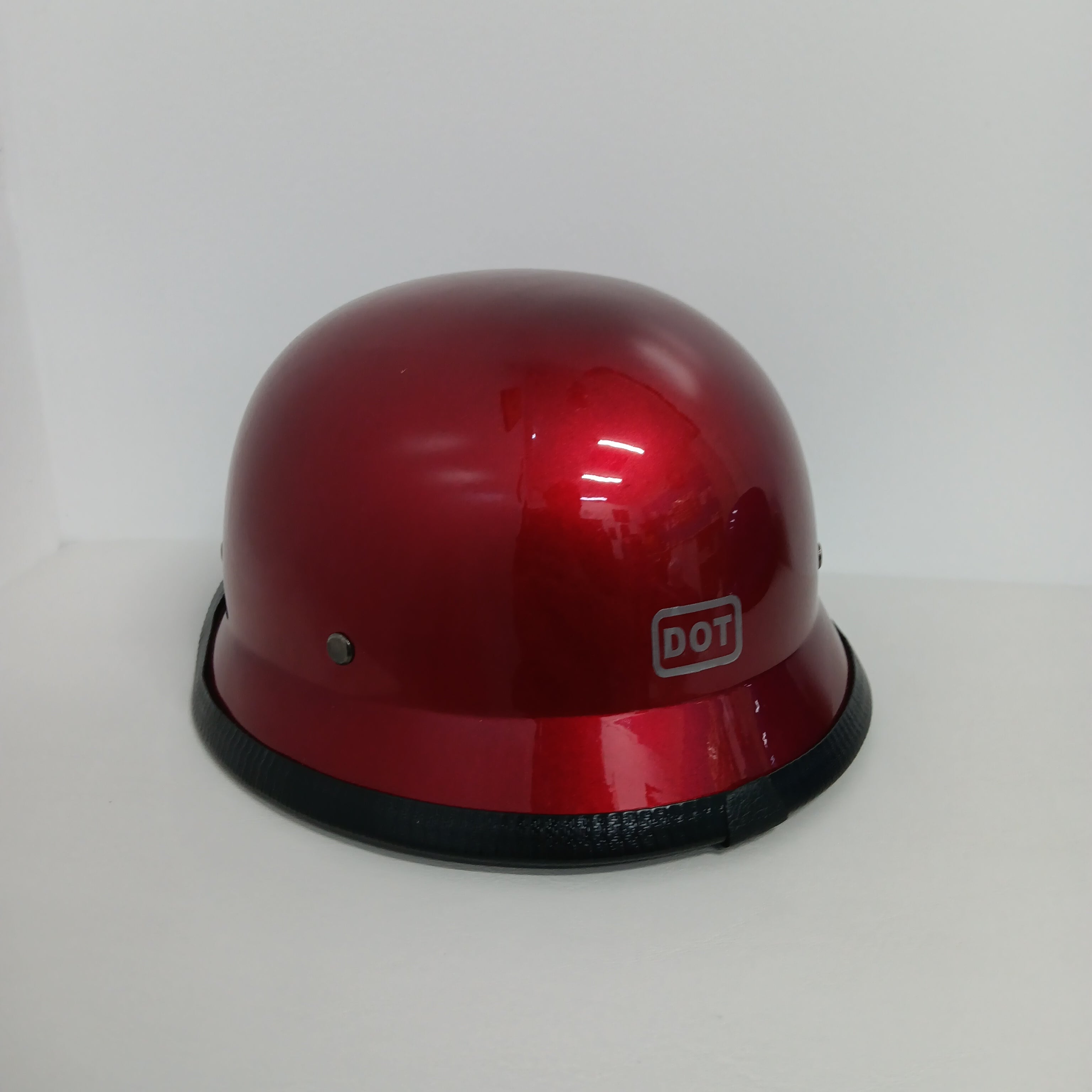 German helmet (metallic red)