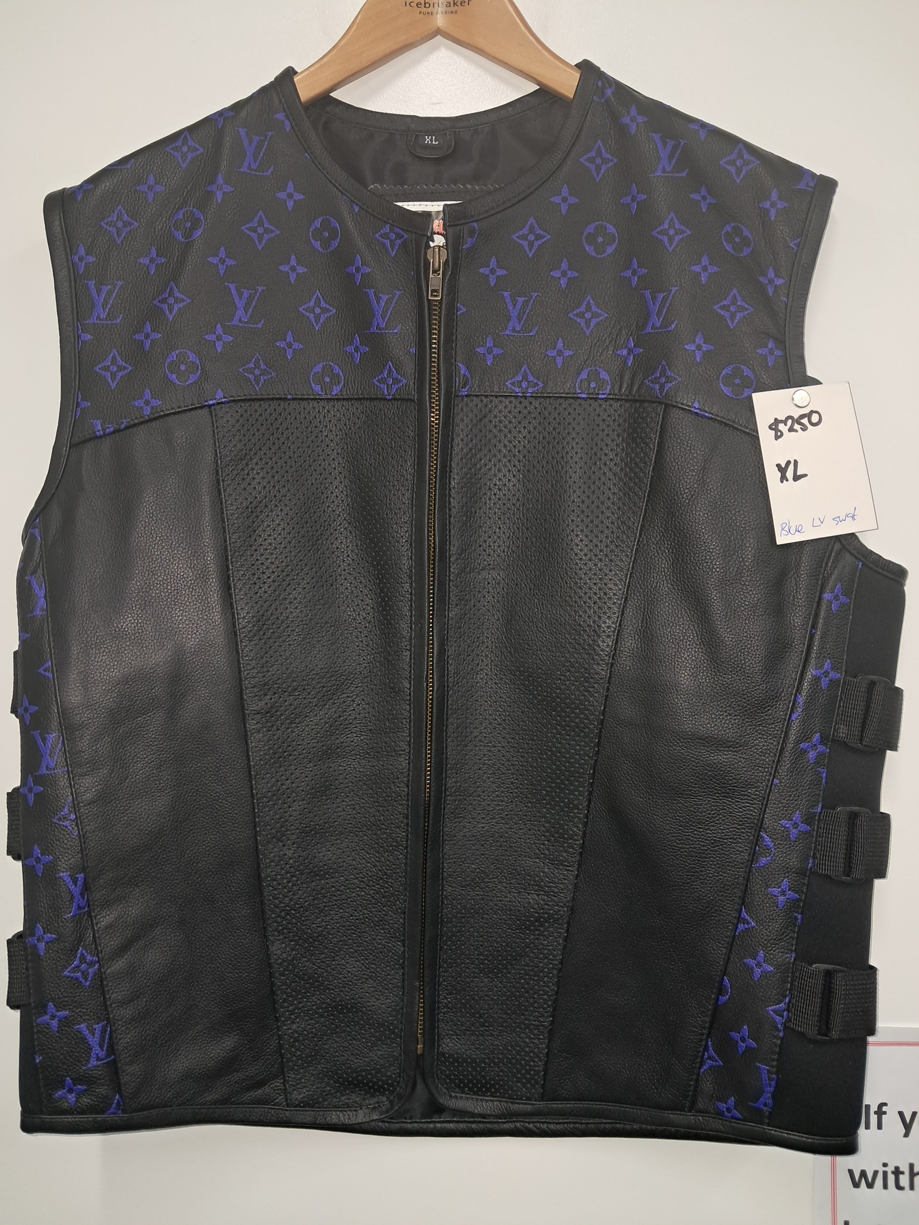 Vest - Blue n black LV swat