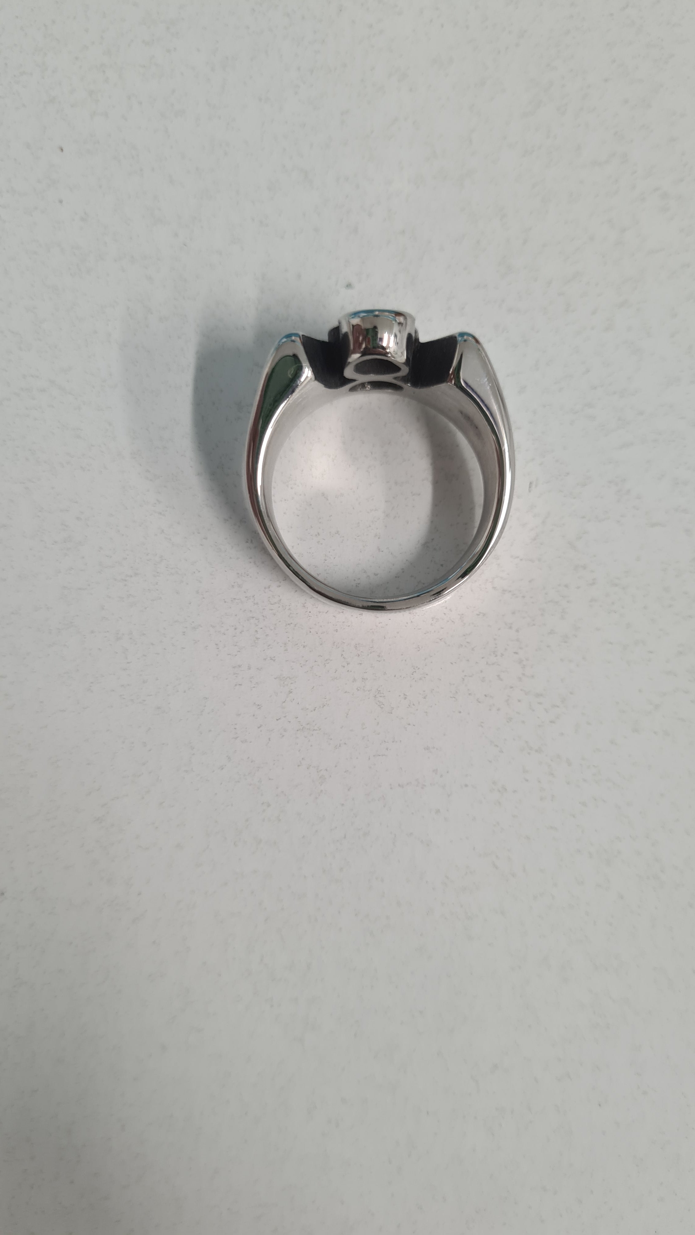 Ring - V8 Silver
