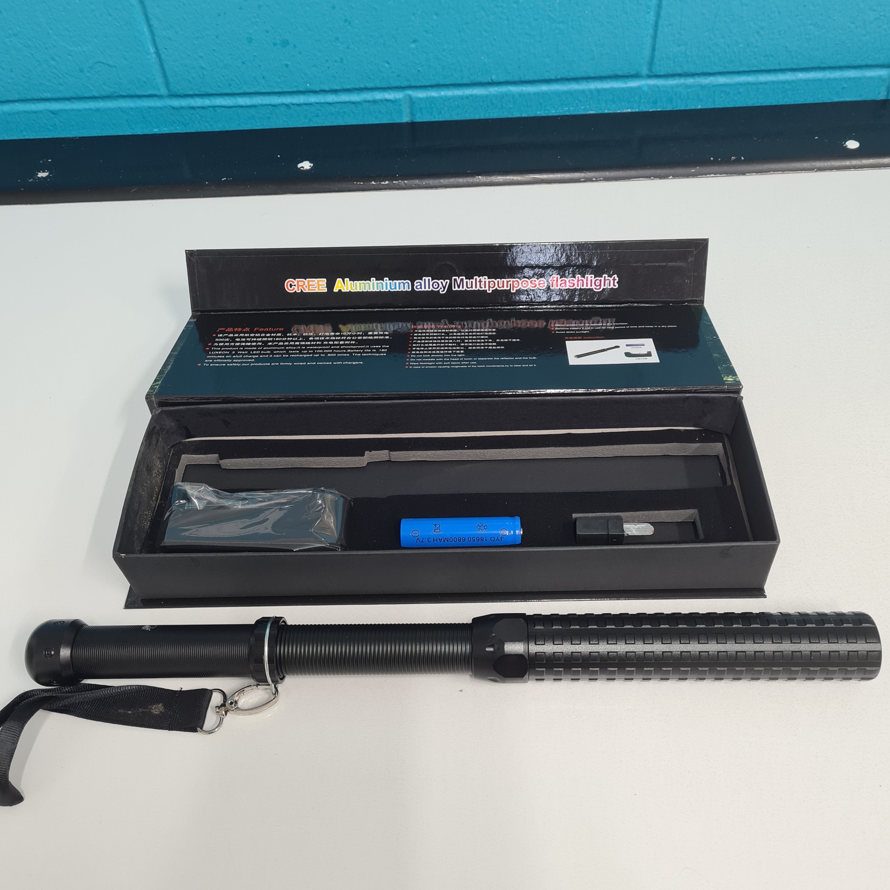 Aluminium Baton/FlashLight