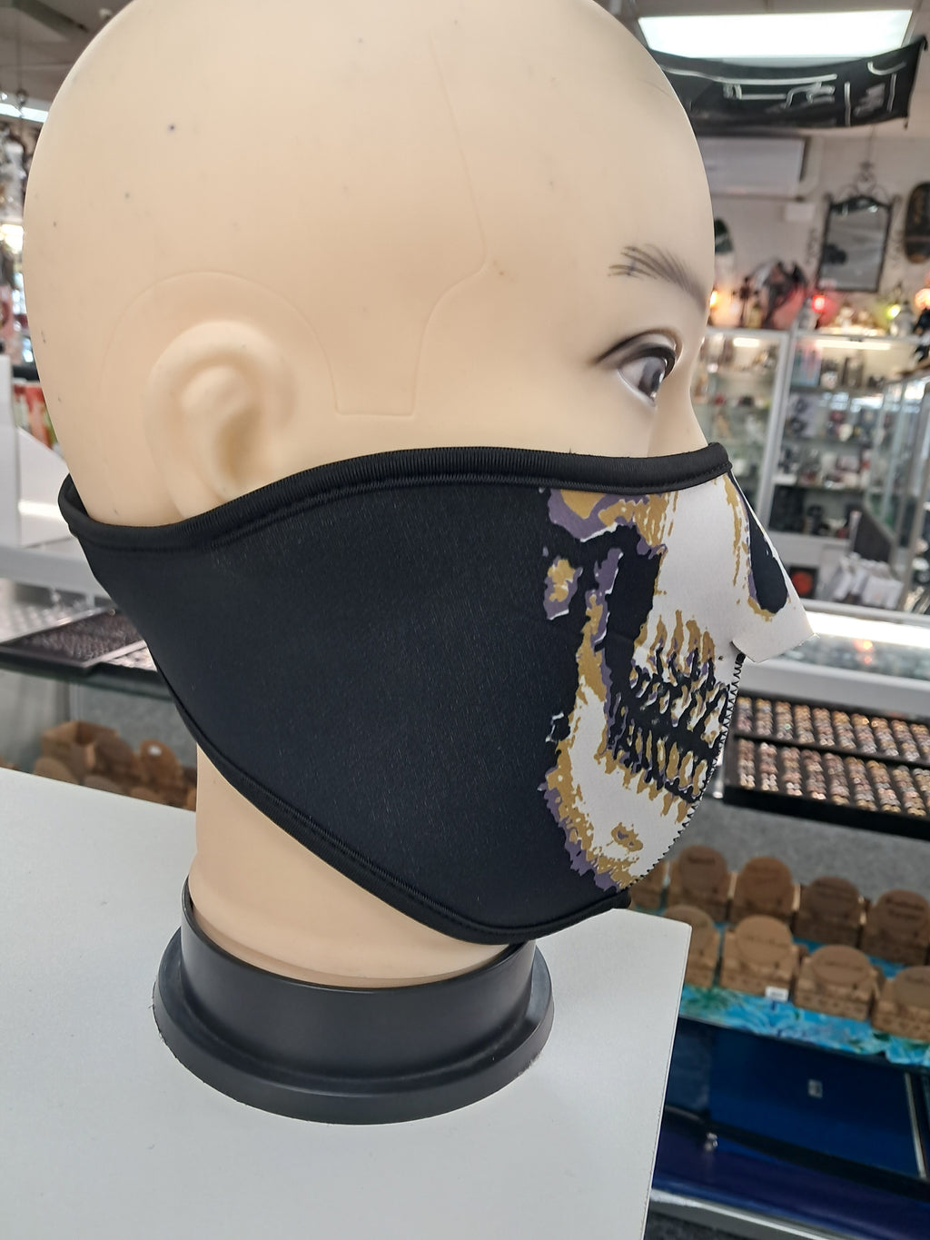 Motorcycle neoprene facemask