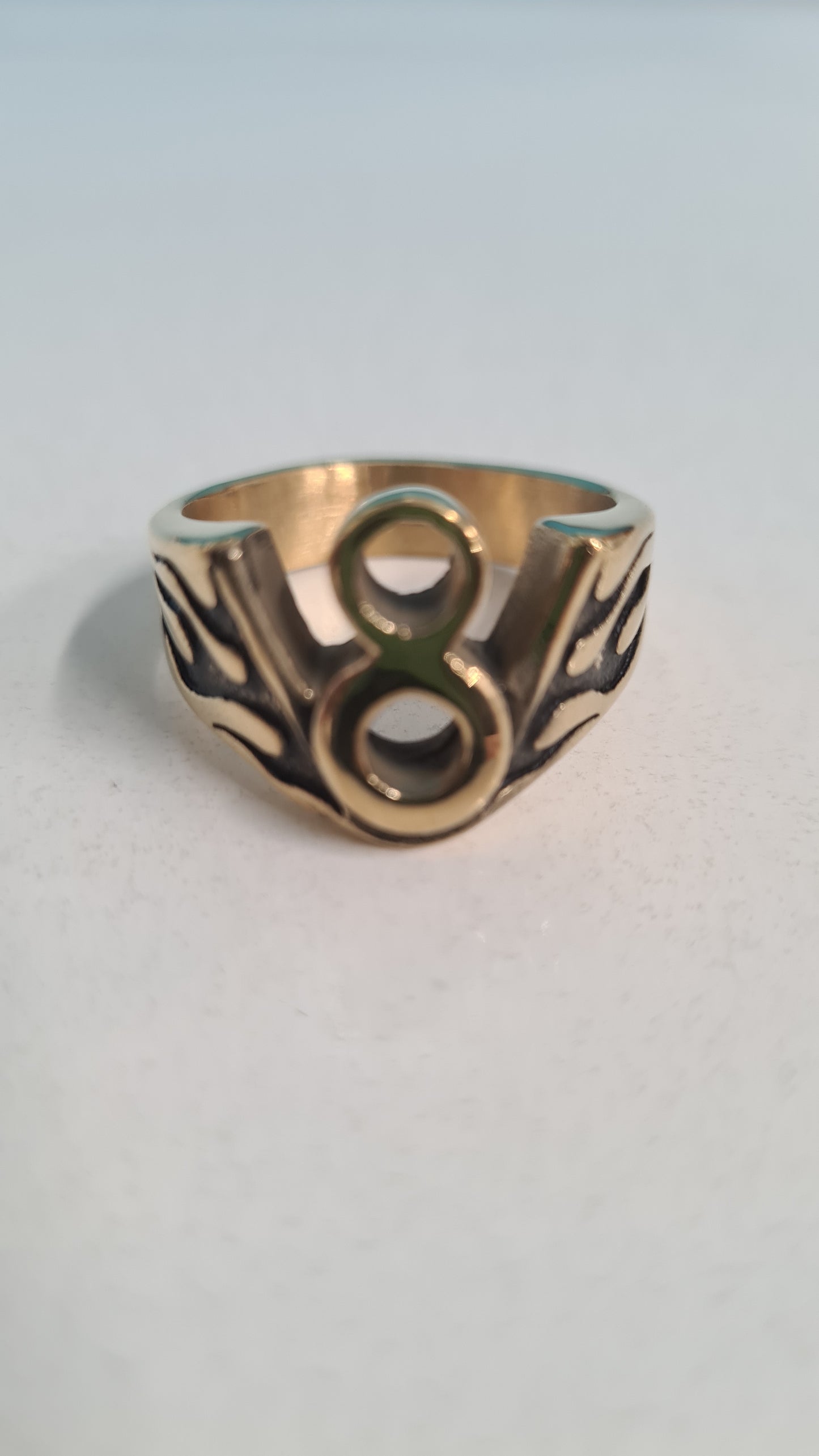 Ring - Gold V8