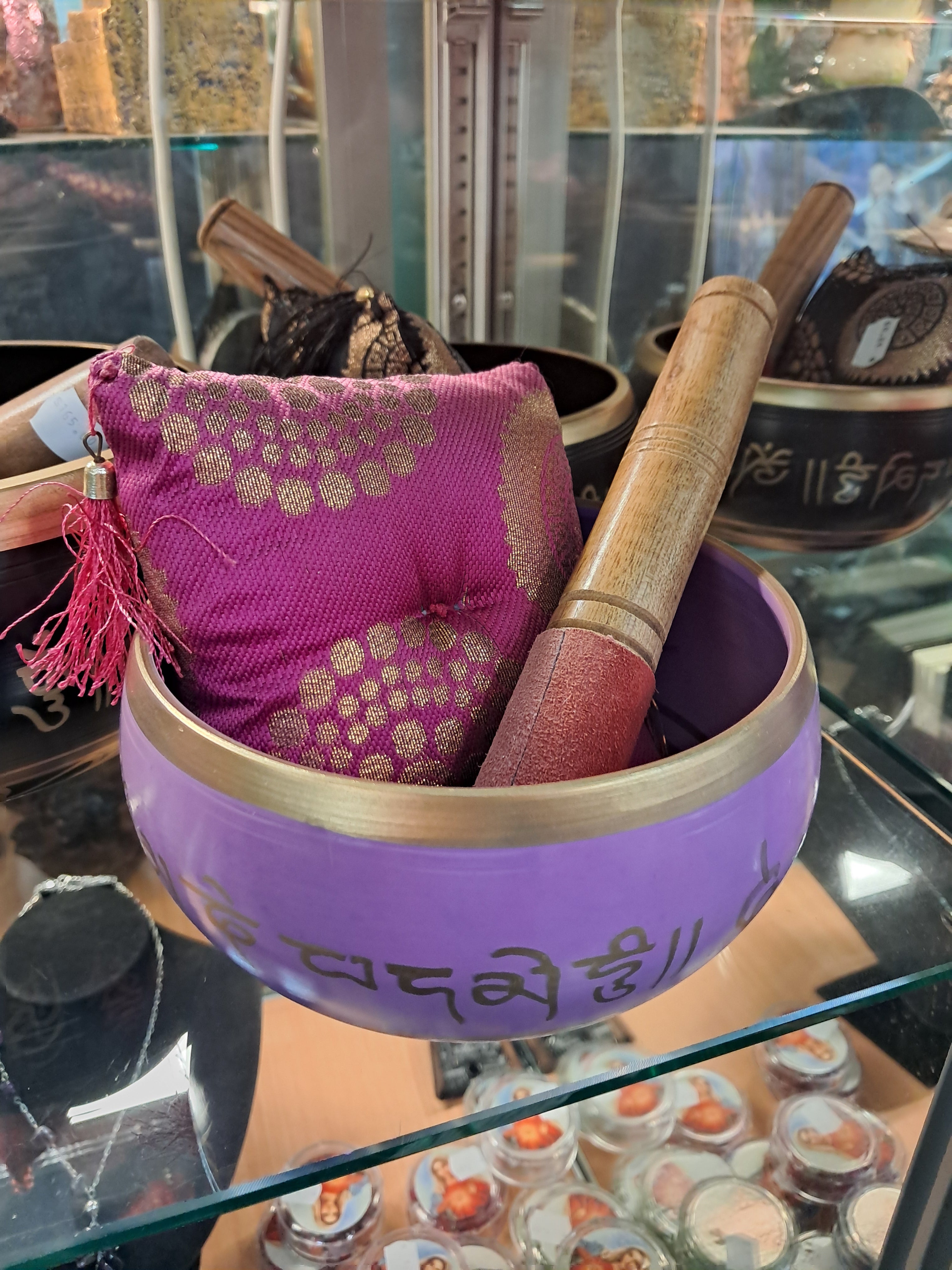 Chakra healing singing bowl