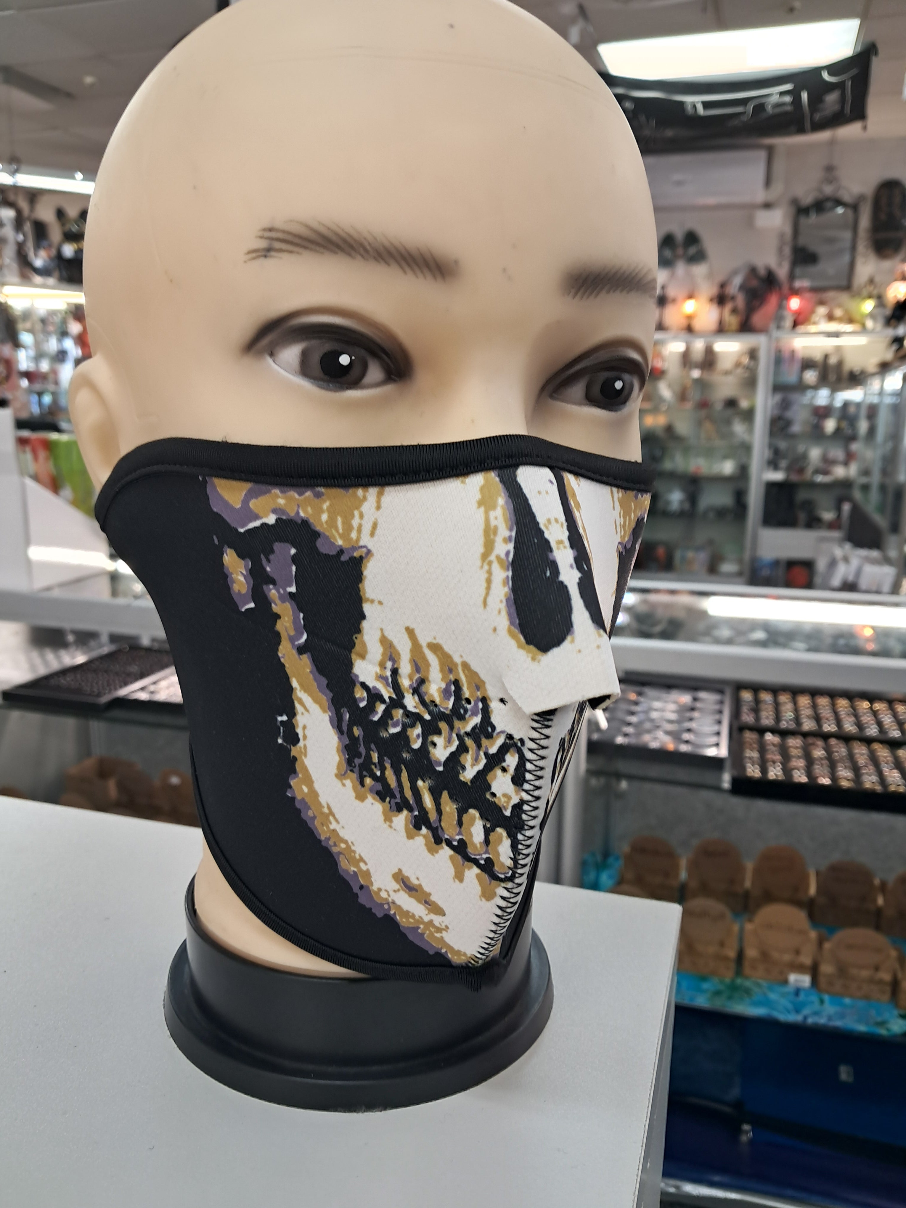 Motorcycle neoprene facemask