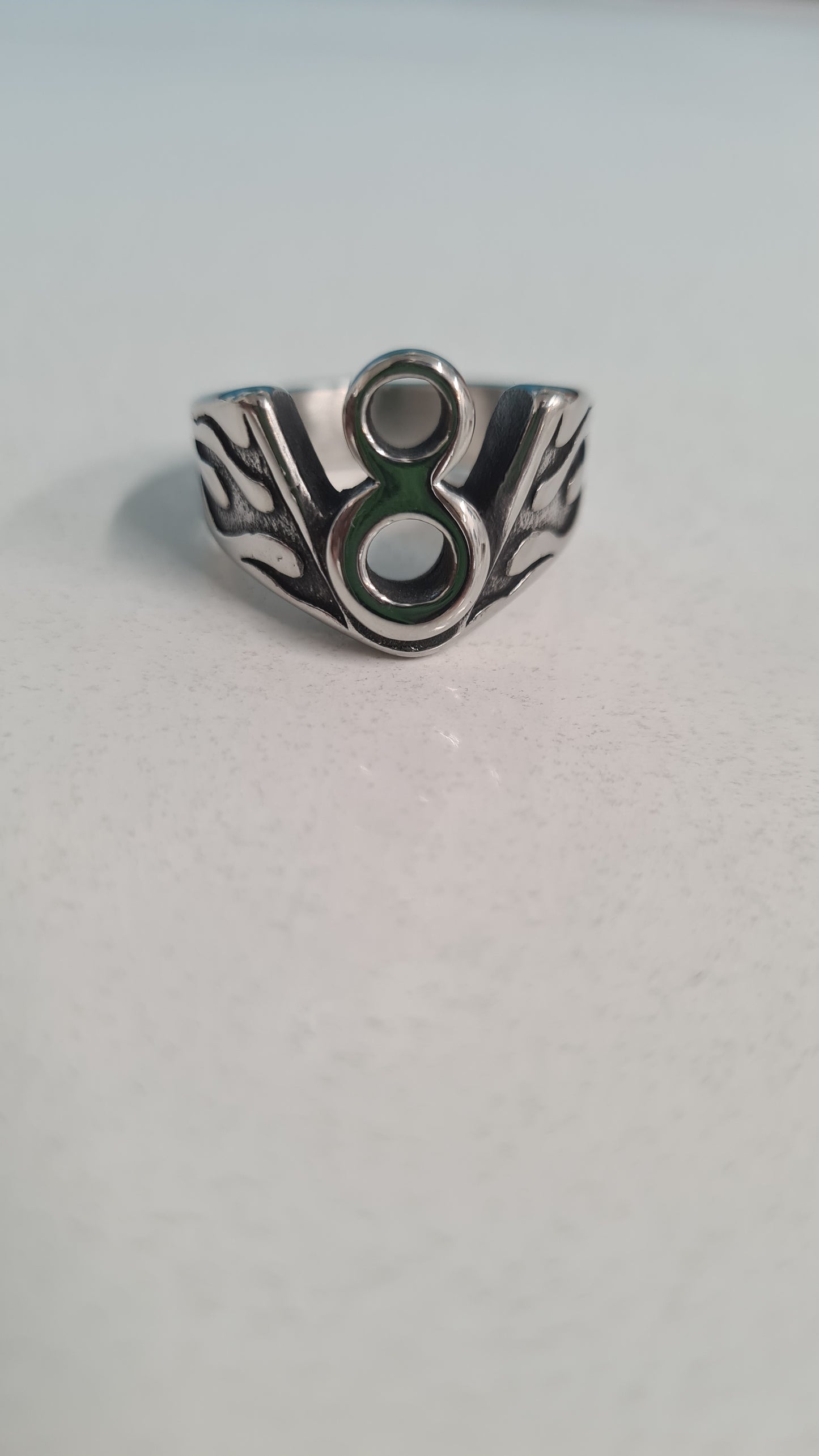 Ring - V8 Silver