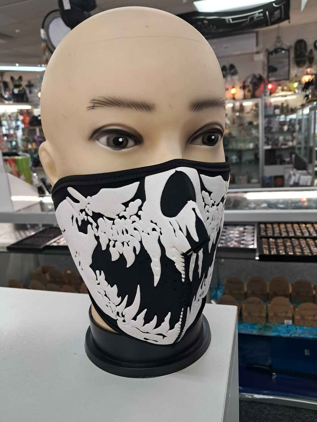Motorcycle facemask