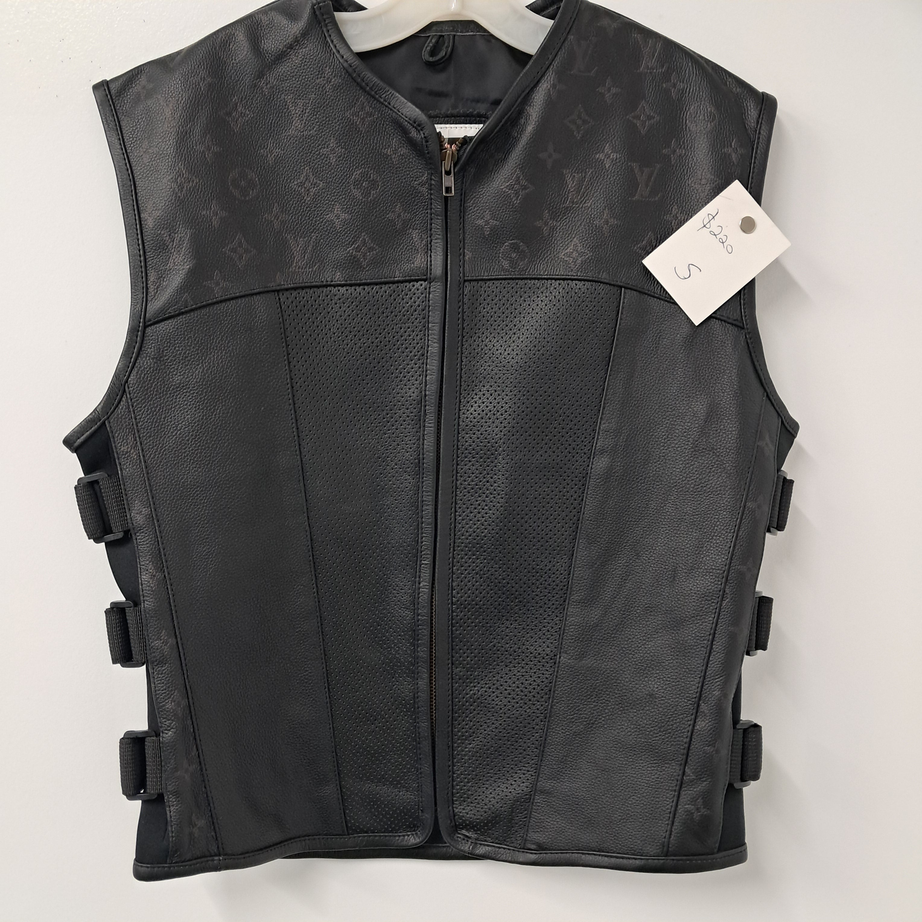 Vest - Black On Black LV Swat